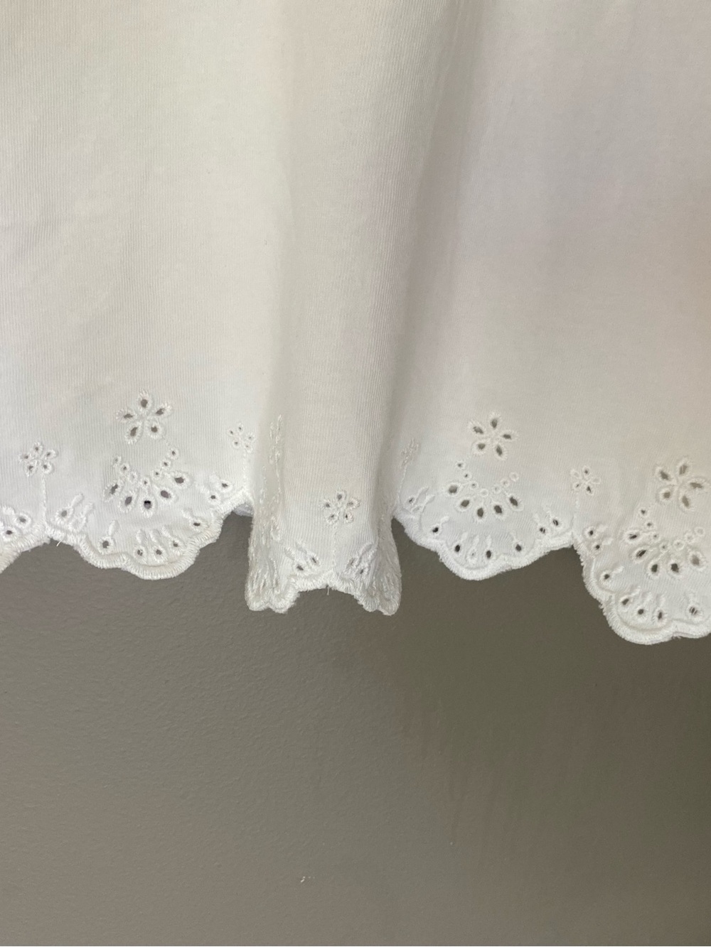 J. CREW Sleeveless White Knit Eyelet & Scallop Trim Tank Shift Dress Size MP - Picture 8 of 8